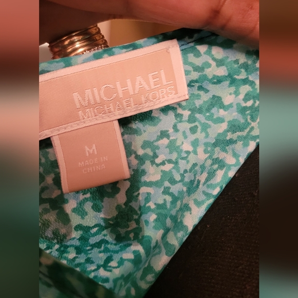 Women's Michael Kors Green Printed Sleeveless Blouse, Size Medium - Picture 8 of 10